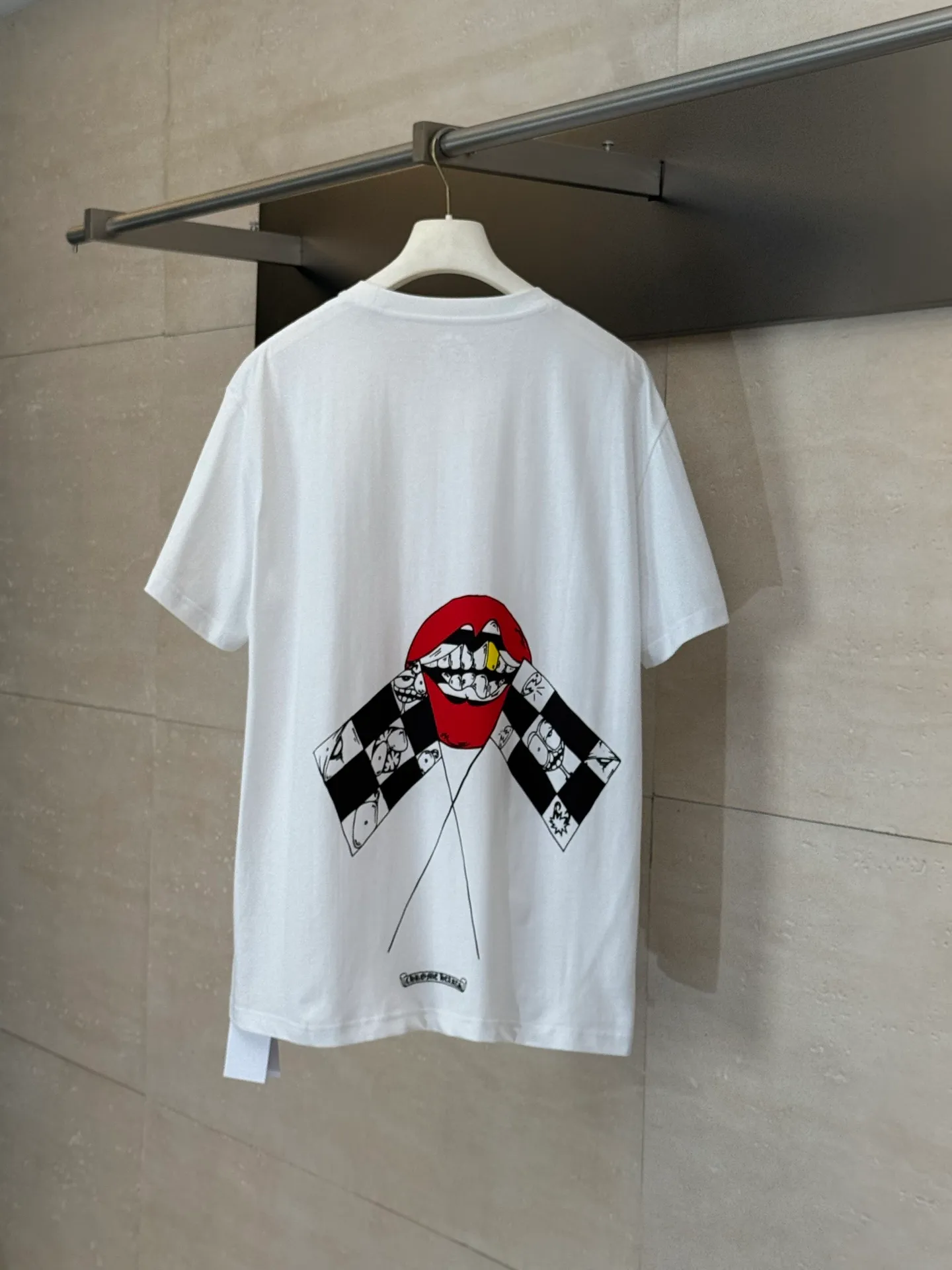 🅿️290 Come Heart*/Cro Heart 25Ss new red lips flag short-sleeved T-shirt. The fabric is made of 26-woven 200g cotton. The version is enlarged according to customer needs. The printing uses water slurry printing. Special imported slurry. Customized supporting accessories. Size: S/M/L